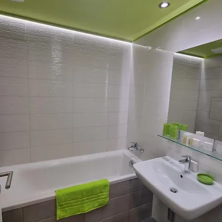 Apartament Rivercity *