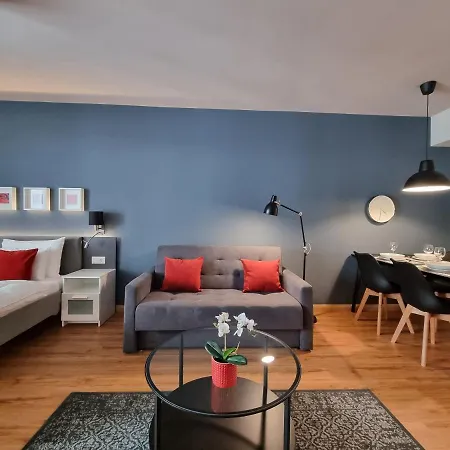 Apartament Rivercity *